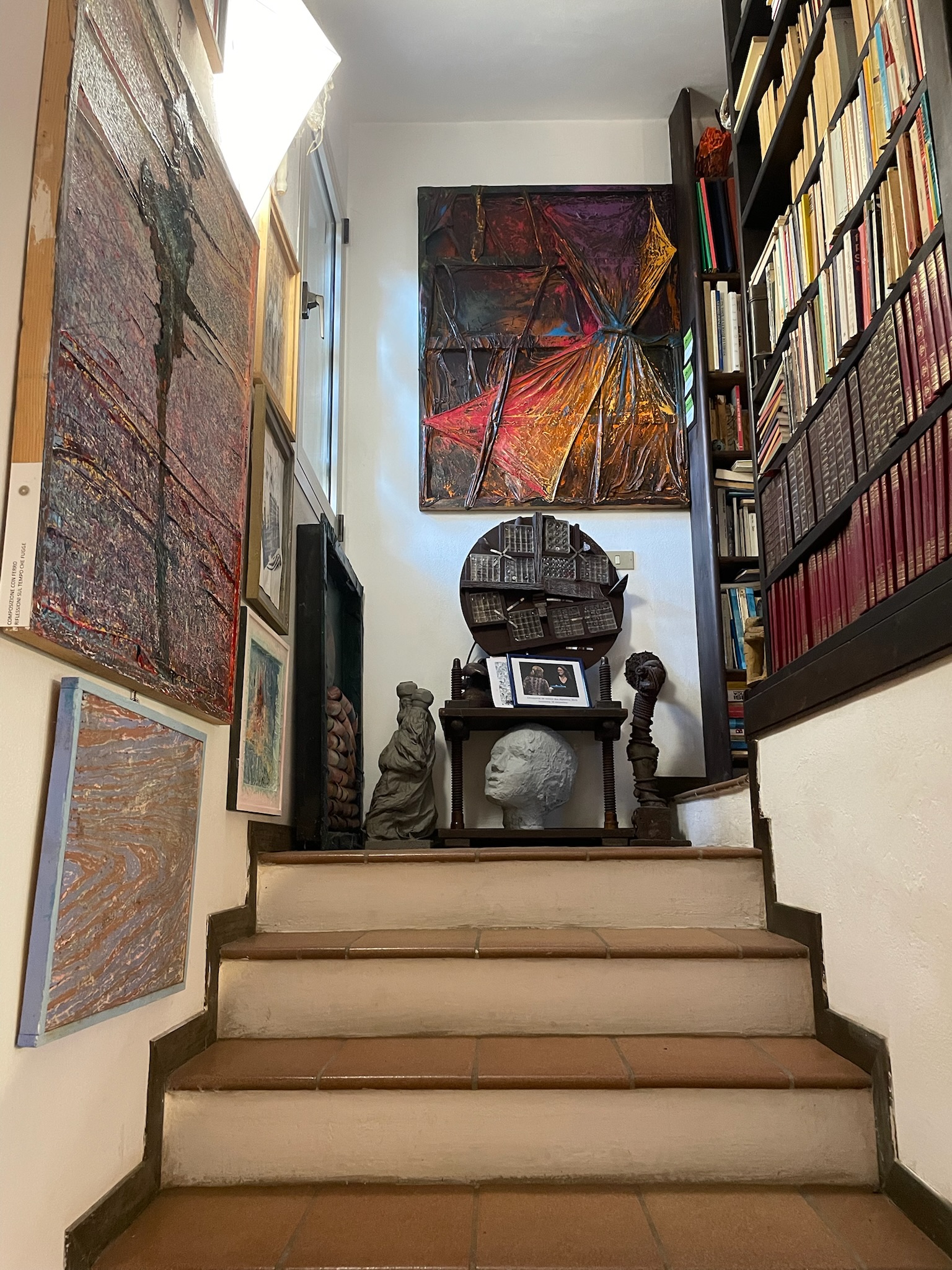 Casa Montico 10 - Scala interna - salita verso la galleria domestica