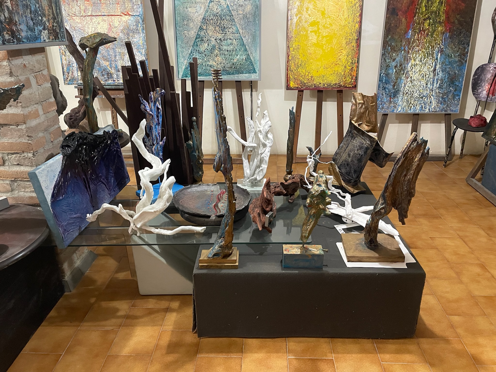 Casa Montico 18 - Tavolo centrale - composizione di sculture