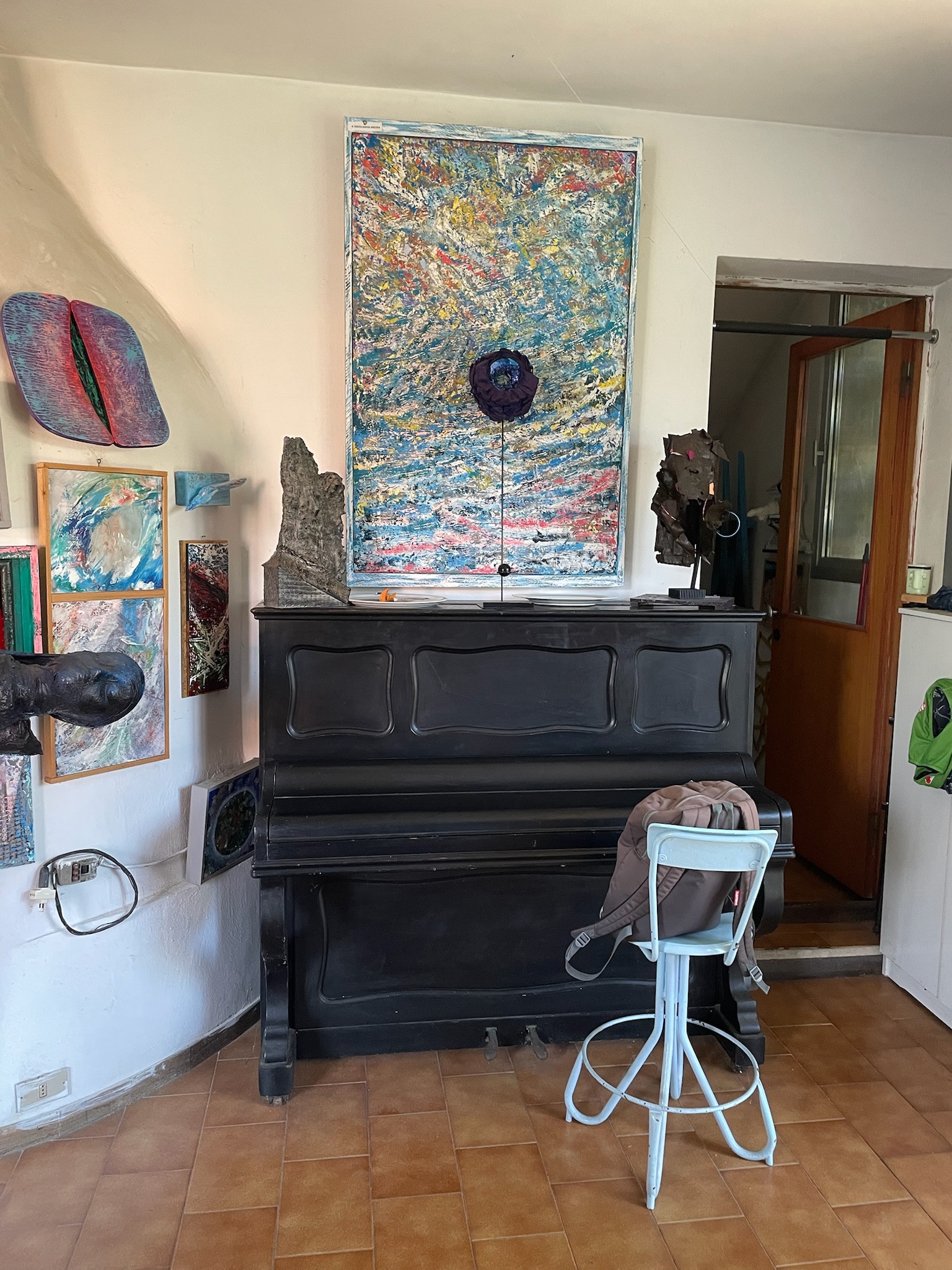 Casa Montico 37 - Sala con pianoforte - musica e pittura