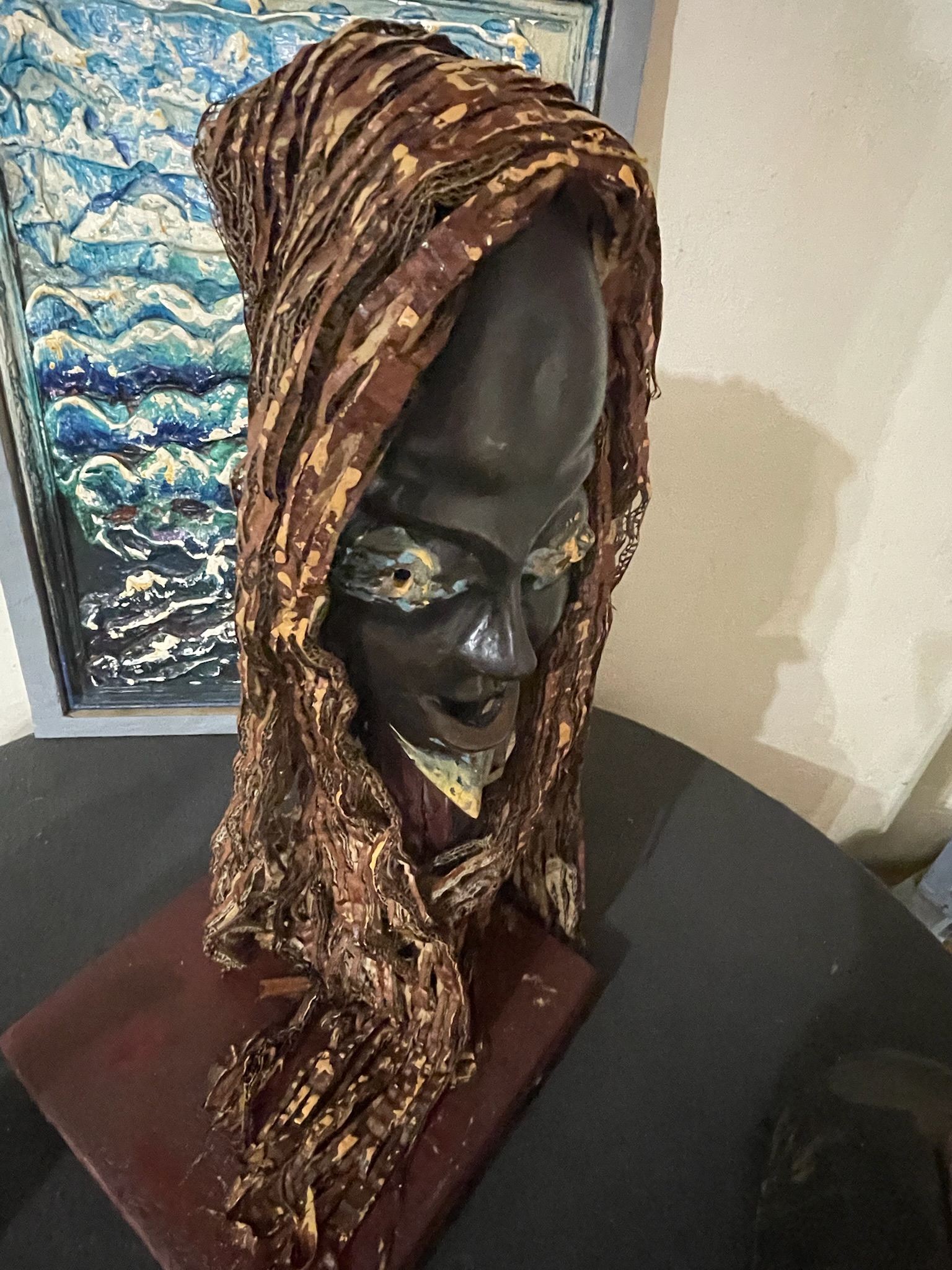 Casa Montico 40 - Dettaglio maschera - scultura e memoria